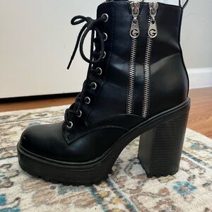 Steve Madden Black Chunky Lace-Up Boots with Zipper
